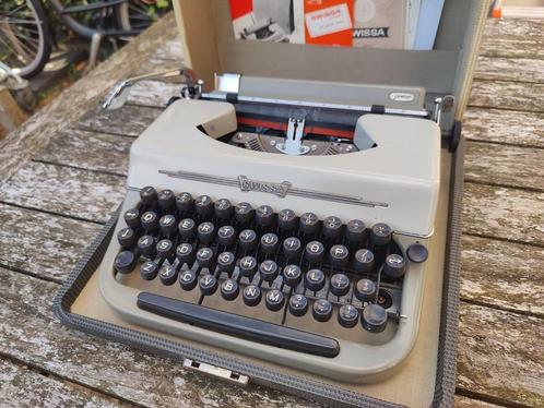 Swissa Junior, Diversen, Typemachines, Zo goed als nieuw, Ophalen of Verzenden