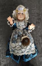 Fraaie Friese Pop in klederdracht, Ophalen of Verzenden, Zo goed als nieuw, Pop