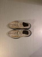Yeezy 380, Kinderen en Baby's, Ophalen of Verzenden, Zo goed als nieuw, Meisje, Schoentjes