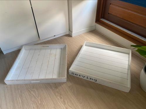 2 grote dienbladen, Huis en Inrichting, Woonaccessoires | Dienbladen, Zo goed als nieuw, Hout, Rechthoekig, Ophalen