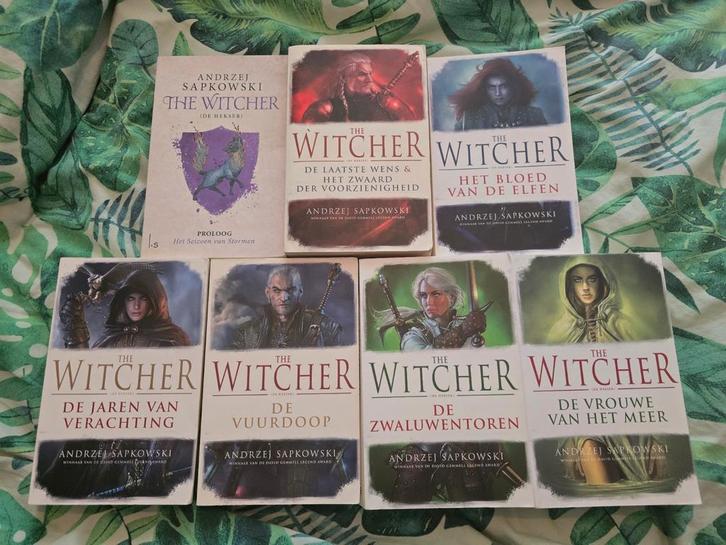 Andrzej Sapkowski: The Witcher serie, paperback Nederlands, Boeken, Fantasy, Gelezen, Ophalen of Verzenden