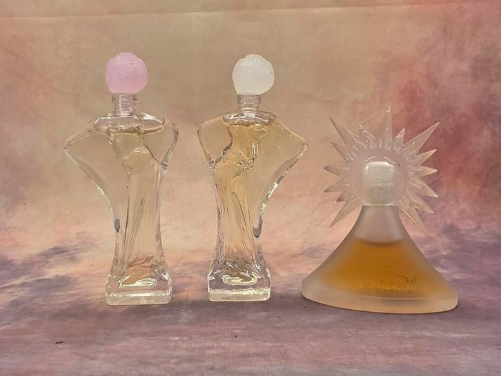 Salvador Dali- Verschillende miniaturen., Verzamelen, Parfumverzamelingen, Zo goed als nieuw, Miniatuur, Gevuld, Verzenden