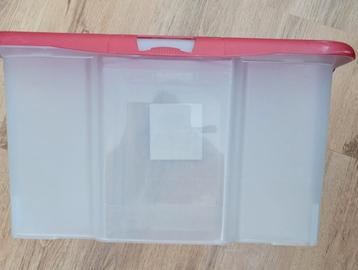 Opberg box beschikbaar voor biedingen