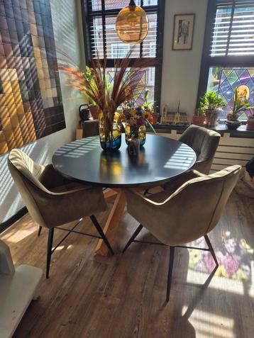 Zwarte Eettafel - 120cm Diameter beschikbaar voor biedingen