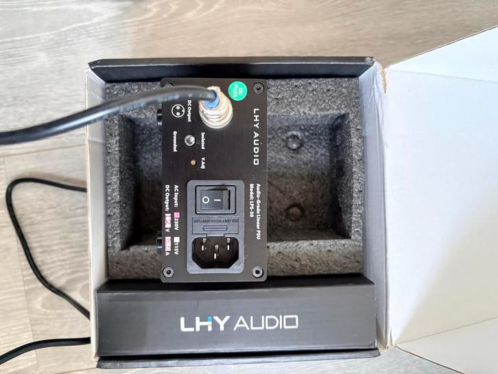 LHY Audio LPS-50 Voeding - Zo goed als nieuw, Audio, Tv en Foto, Versterkers en Receivers, Zo goed als nieuw, Stereo, Minder dan 60 watt