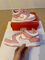 Nike Dunk Low Pink Velvet (GS) 36, Nieuw, Nike, Ophalen of Verzenden, Roze