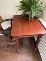 Antieke mooie Houten tafel en antieke stoel, Antiek en Kunst, Ophalen of Verzenden