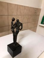 Bronzen sculptuur van een liefdevol paar, Ophalen of Verzenden