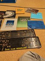 Diverse folders Saab 900 en 99, gevarendriehoek saab, Ophalen