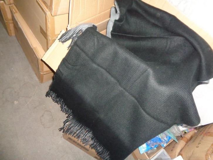 PARTIJ GROTE WINTERSJAAL ZWART GRIJS 60X200CM, Diversen, Rommelmarktspullen, Nieuw, Ophalen of Verzenden