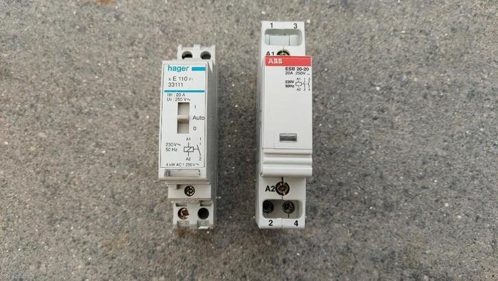ABB en Hager Relay 220 volt  €  12,50 per stuk, Doe-het-zelf en Verbouw, Elektra en Kabels, Overige typen, Ophalen of Verzenden