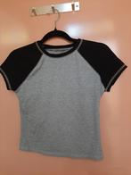 Grijs shirtje met zwarte mouwen - Maat S, Ophalen of Verzenden, Zo goed als nieuw, Korte mouw, Maat 36 (S)
