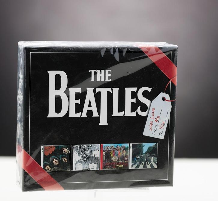 The Beatles X-mas special Boxset  100%  NIEUW!  LEES!, Cd's en Dvd's, Cd's | Pop, Nieuw in verpakking, 2000 tot heden, Boxset
