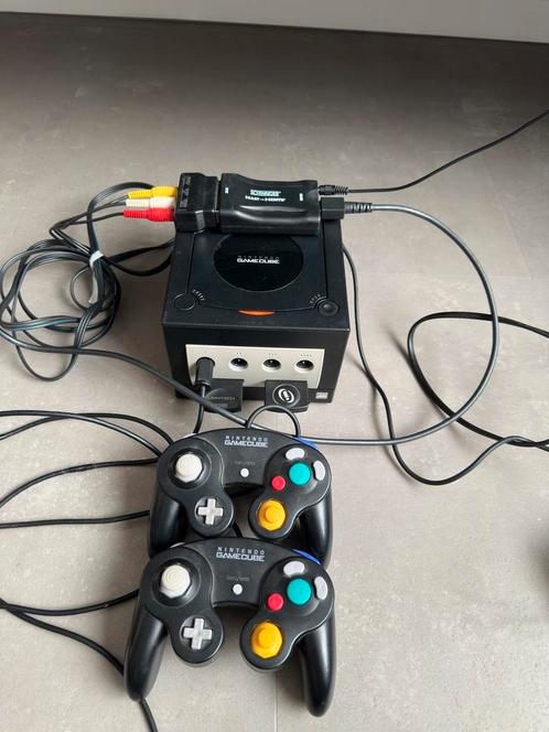 GameCube - 2 controllers - 4 Games - HDMI splitter, Spelcomputers en Games, Spelcomputers | Nintendo GameCube, Zo goed als nieuw