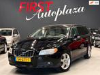 Volvo V70 2.0 Kinetic LEDER/NAVI/CRUISE | GOED ONDERHOUDEN, Auto's, Gebruikt, Beige, Zwart, Handgeschakeld
