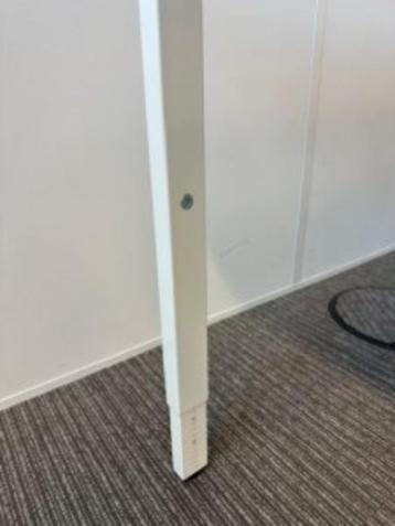 Haworth bureau met knop en kabelgoot 120x60xH64-84 cm, 10st - afbeelding 4