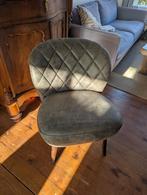 Vintage fauteuil met gecapitonneerde rugleuning, Huis en Inrichting, Stoelen, Hout, Gebruikt, Vintage, Ophalen of Verzenden