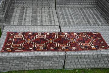 antieke Perzische loper voor op een kast donkerrood 140/ 41c beschikbaar voor biedingen