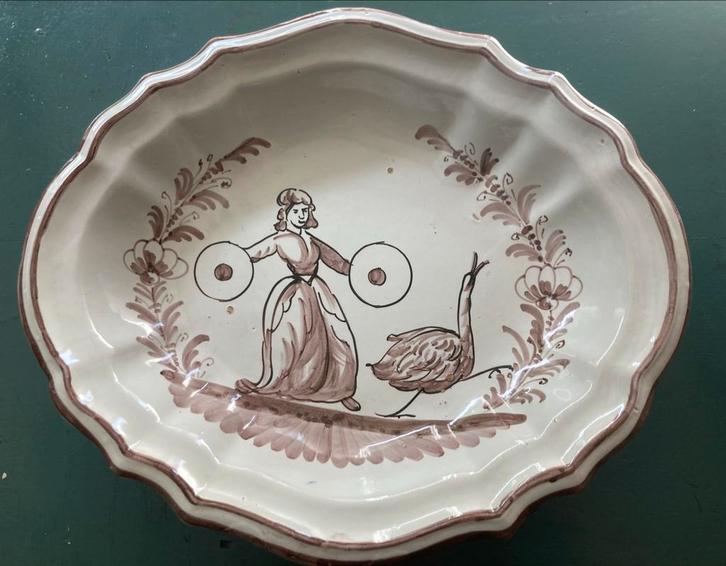 Schaal met decoratie, Antiek en Kunst, Antiek | Schalen, Ophalen of Verzenden