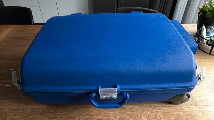 American tourister reiskoffer te koop, Sieraden, Tassen en Uiterlijk, Koffers, Zo goed als nieuw, Hard kunststof, 70 cm of meer