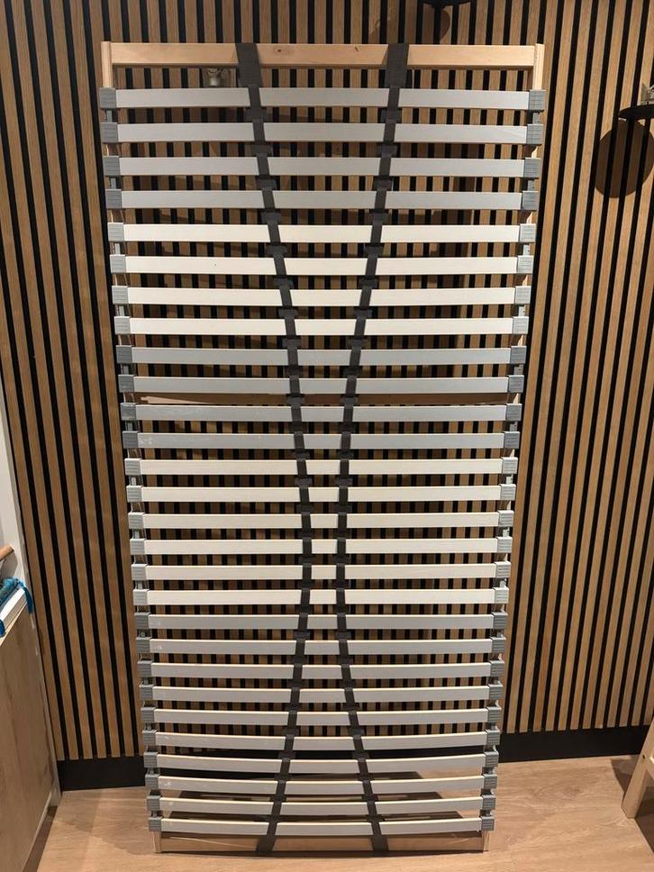 IKEA lattenbodem 90x200 - 1,5 jaar oud, Huis en Inrichting, Slaapkamer | Bedden, Zo goed als nieuw, Eenpersoons, 90 cm, 200 cm