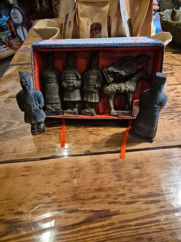 Krijgers van het terra cotta leger, Verzamelen, Overige Verzamelen, Gebruikt, Ophalen