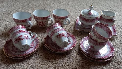 Rood servies Seltmann Weiden Bavaria + gekleurde kop schotel, Antiek en Kunst, Antiek | Servies los, Ophalen of Verzenden