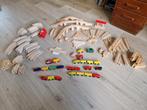Grote houten treinbaan 120+ delen, Kinderen en Baby's, Speelgoed | Houten speelgoed, Overige typen, Gebruikt, Ophalen of Verzenden