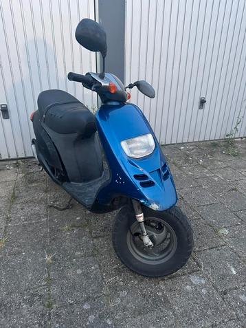 Piaggio tph 50 type tec Duits met papieren beschikbaar voor biedingen