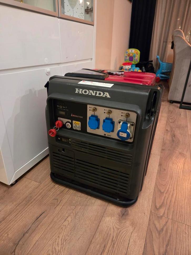 Honda EU70is aggregaat generator 7kva, Doe-het-zelf en Verbouw, Aggregaten, Gebruikt, Benzine, 5 tot 10 kVA, Elektrisch startend