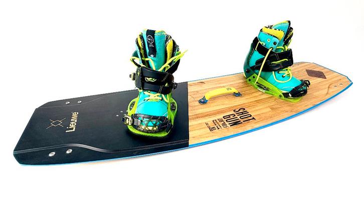 Zo goed als nieuwe Lieuwe Shotgun (2019) + Hyperlite set, Watersport en Boten, Kitesurfen, Zo goed als nieuw, Kiteboard, Twintip