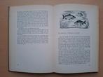 Hengelsportboek uit 1956: De pen duikt weg/vissen met succes, Watersport en Boten, Hengelsport | Algemeen, Verzenden, Gebruikt