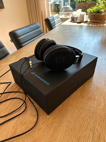 Sennheiser hd600 beschikbaar voor biedingen