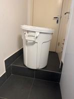 Rubbermaid Vuilniscontainer groot op wielen, Ophalen, Gebruikt, Met deksel