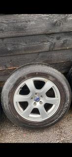 Volvo XC60 velgen met banden 17 inch ORGINEEL, Auto-onderdelen, Banden en Velgen, Ophalen, Zomerbanden, Banden en Velgen