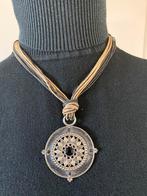 GRATIS Verstelbare ketting!, Ophalen, Gebruikt, Zwart, Overige materialen