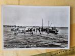 Ameland-Nes, Hoog water op de pier, oude ansichtkaart, 1956, 1940 tot 1960, Ophalen of Verzenden