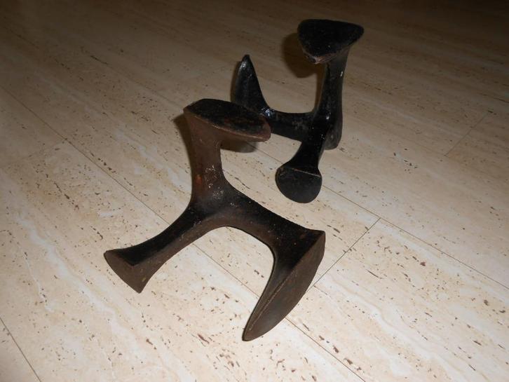 Een groot en een klein aambeeld, Antiek en Kunst, Antiek | Gereedschap en Instrumenten, Ophalen of Verzenden