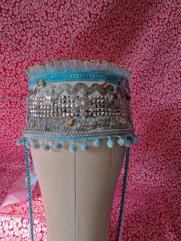 Carnaval Haarband met Strik - Verstelbaar!, Kleding | Dames, Carnavalskleding en Feestkleding, Nieuw, Ophalen of Verzenden