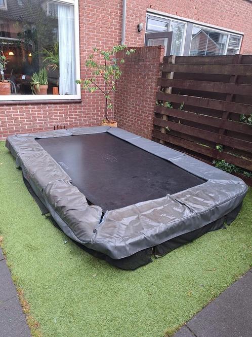 Berg Ultim Champion 330 x 220, Kinderen en Baby's, Speelgoed | Buiten | Trampolines, Gebruikt, Ophalen