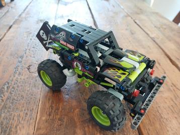 Lego 42118 Monster Jam Grave Digger beschikbaar voor biedingen