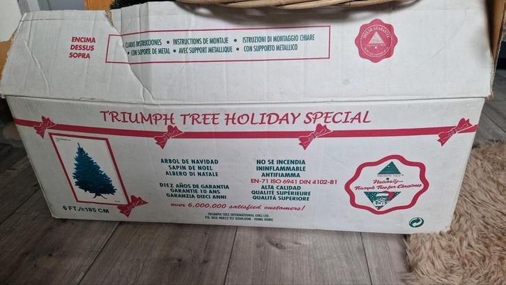 Kunstkerstboom 1.85 en mand, Diversen, Kerst, Gebruikt, Ophalen