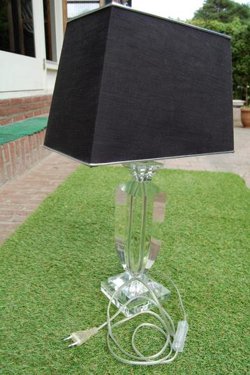 Unieke, vintage lamp met zwart linnen kap. Kristal. I.z.g.s. beschikbaar voor biedingen