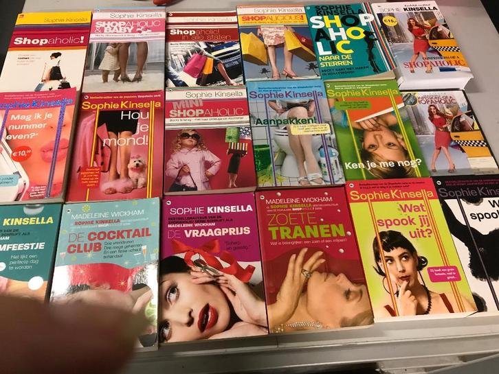 T.K. nog 18 boeken van Sophie Kinsella zie actuele lijst, Boeken, Romans, Gelezen, Wereld overig, Ophalen of Verzenden