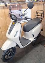 Een nieuwe YADEA OWIN, elektrische scooter., Fietsen en Brommers, Yadea, Niet ingevuld, Nieuw, Ophalen