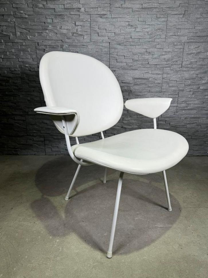 Originele Kembo 302 fauteuil. All White. Design W.H. Gispen, Huis en Inrichting, Fauteuils, Gebruikt, Leer, Metaal, Minder dan 50 cm