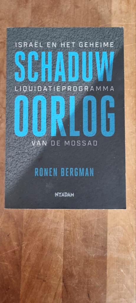 Schattenjacht: Mossad's Geheime Oorlog, Boeken, Oorlog en Militair, Gelezen, Overige onderwerpen, 1945 tot heden, Ophalen of Verzenden
