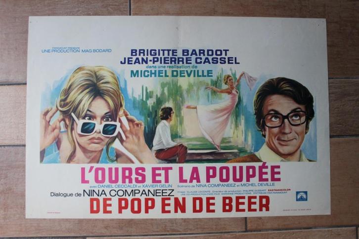 filmaffiche Brigitte Bardot l'ours et la poupée filmposter, Verzamelen, Posters, Zo goed als nieuw, Film en Tv, A1 t/m A3, Rechthoekig Liggend