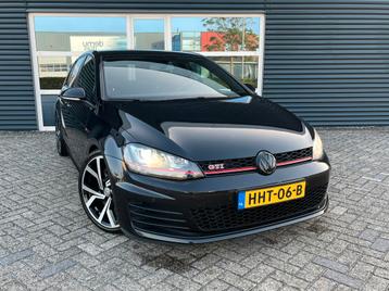 Volkswagen Golf 2.0 TSI 169KW 5D DSG 2016 Zwart beschikbaar voor biedingen