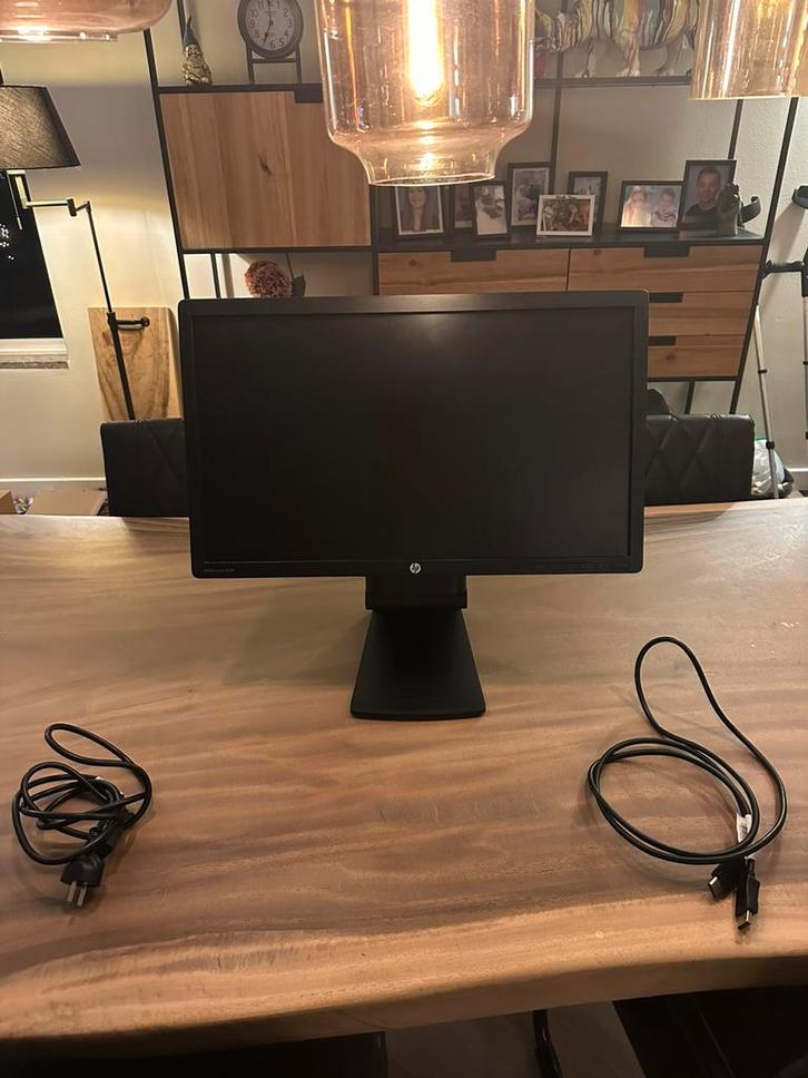 HP EliteDisplay E231 – 23 inch monitor, Computers en Software, Monitoren, Zo goed als nieuw, 60 Hz of minder, DVI, Kantelbaar